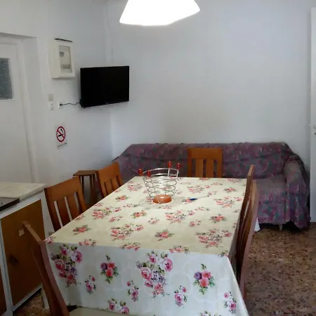 Tatsis House Vakantiehuis *